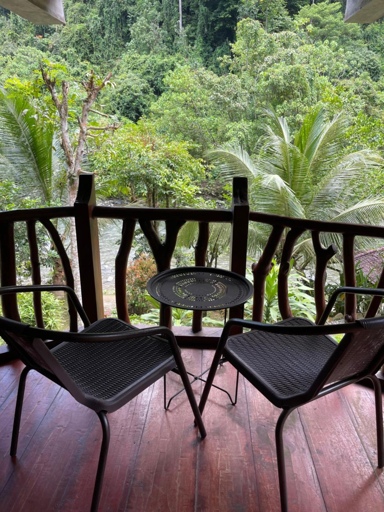 Kupu Kupu Garden Guest House & Cafe Bukit Lawang Exterior photo