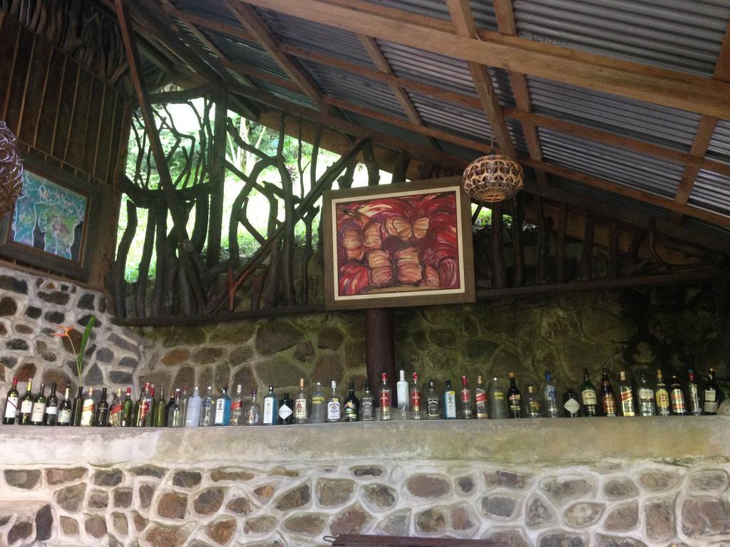 Kupu Kupu Garden Guest House & Cafe Bukit Lawang Exterior photo