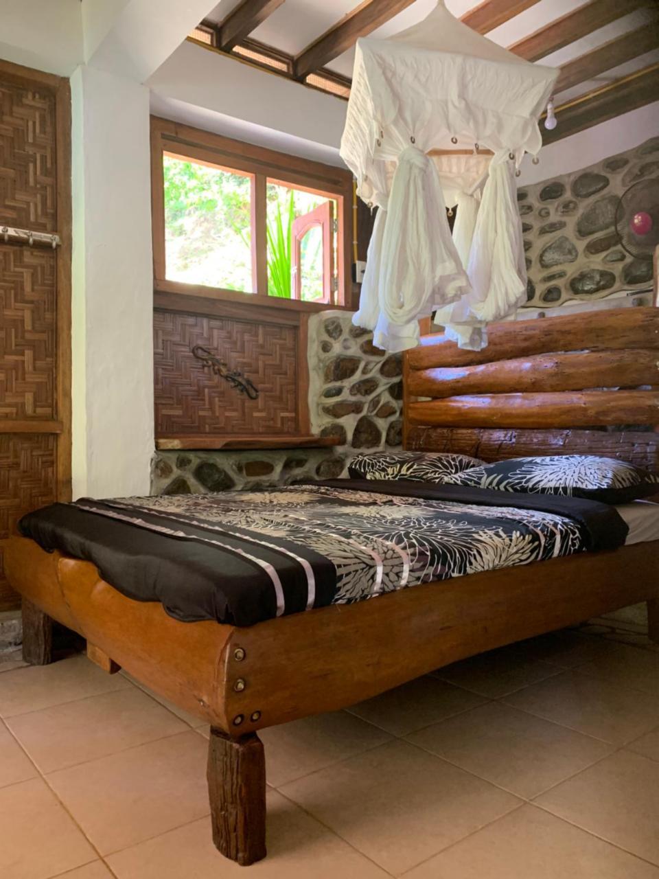 Kupu Kupu Garden Guest House & Cafe Bukit Lawang Exterior photo